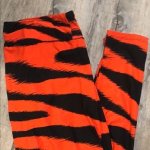 LuLaRoe TC2 leggings